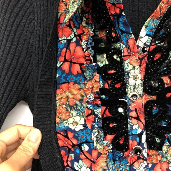 Red Multicolor Floral Silk Blend Collared tunic Attached Black Cardigan Set - Picture 6 of 15